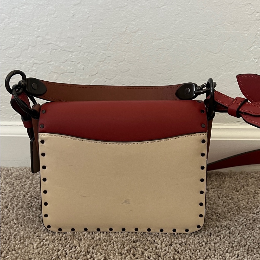 Beat Shoulder Bag 18 In Colorblock With Rivets - Picture 2 of 9